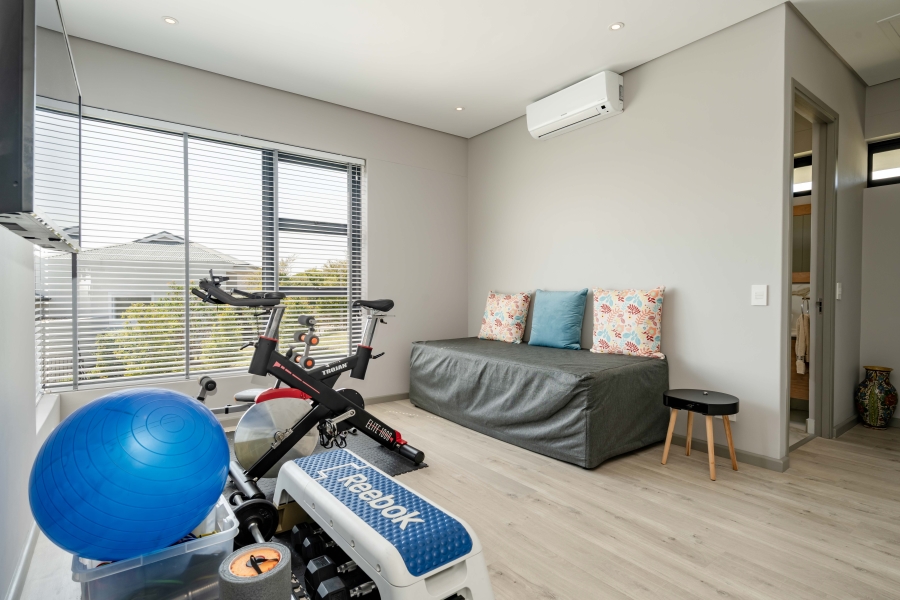 4 Bedroom Property for Sale in Brackenridge Western Cape